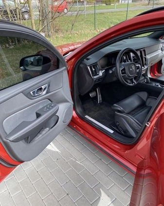 Volvo V60 cena 149999 przebieg: 38000, rok produkcji 2021 z Pobiedziska małe 121